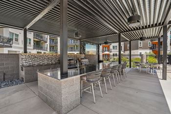 Community bbq & outdoor gathering spaces